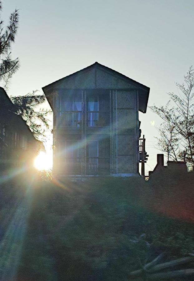 Chivarin Resorts Mālvan Екстериор снимка